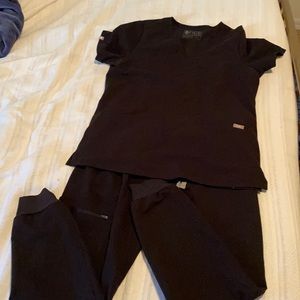 Very gently used FIGS scrubs